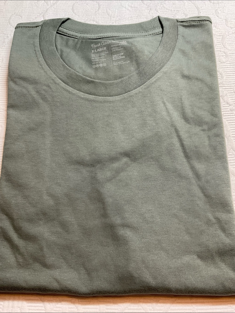 Fresh Clean Threads Olive Green T Shirt. Soft Recycle Ethical Factories. XL New